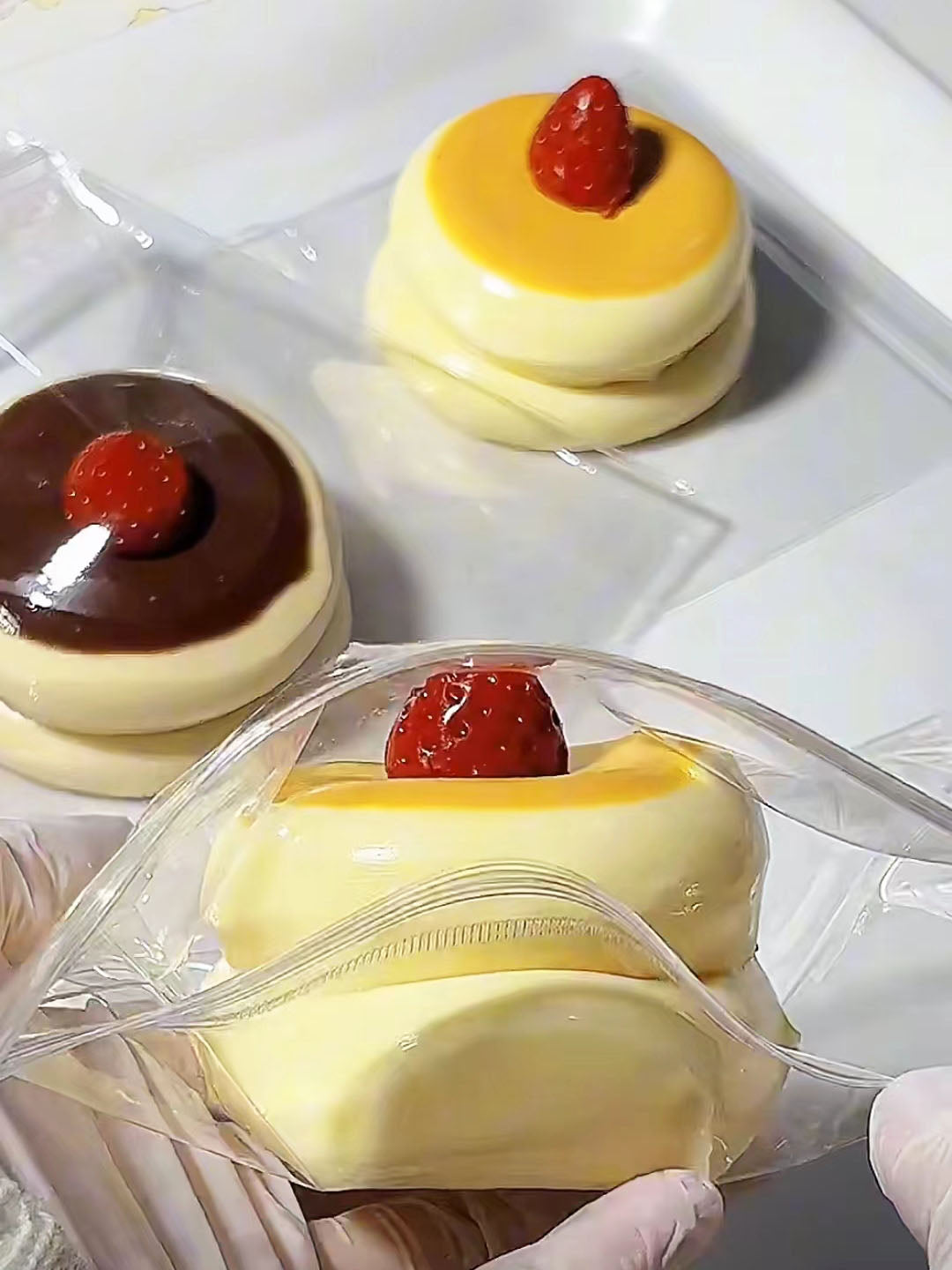 Jouet spongieux de soulagement du stress Shufulei aux fraises en silicone fait à la main