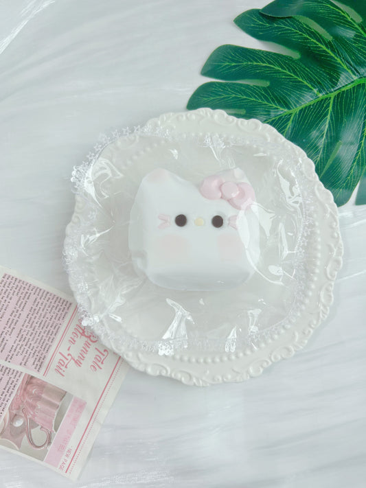 Kitty cube