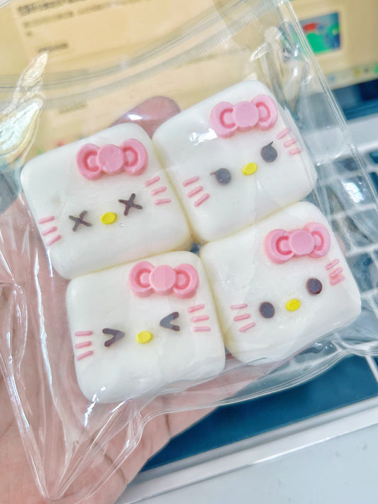 kitty 4 cubes
