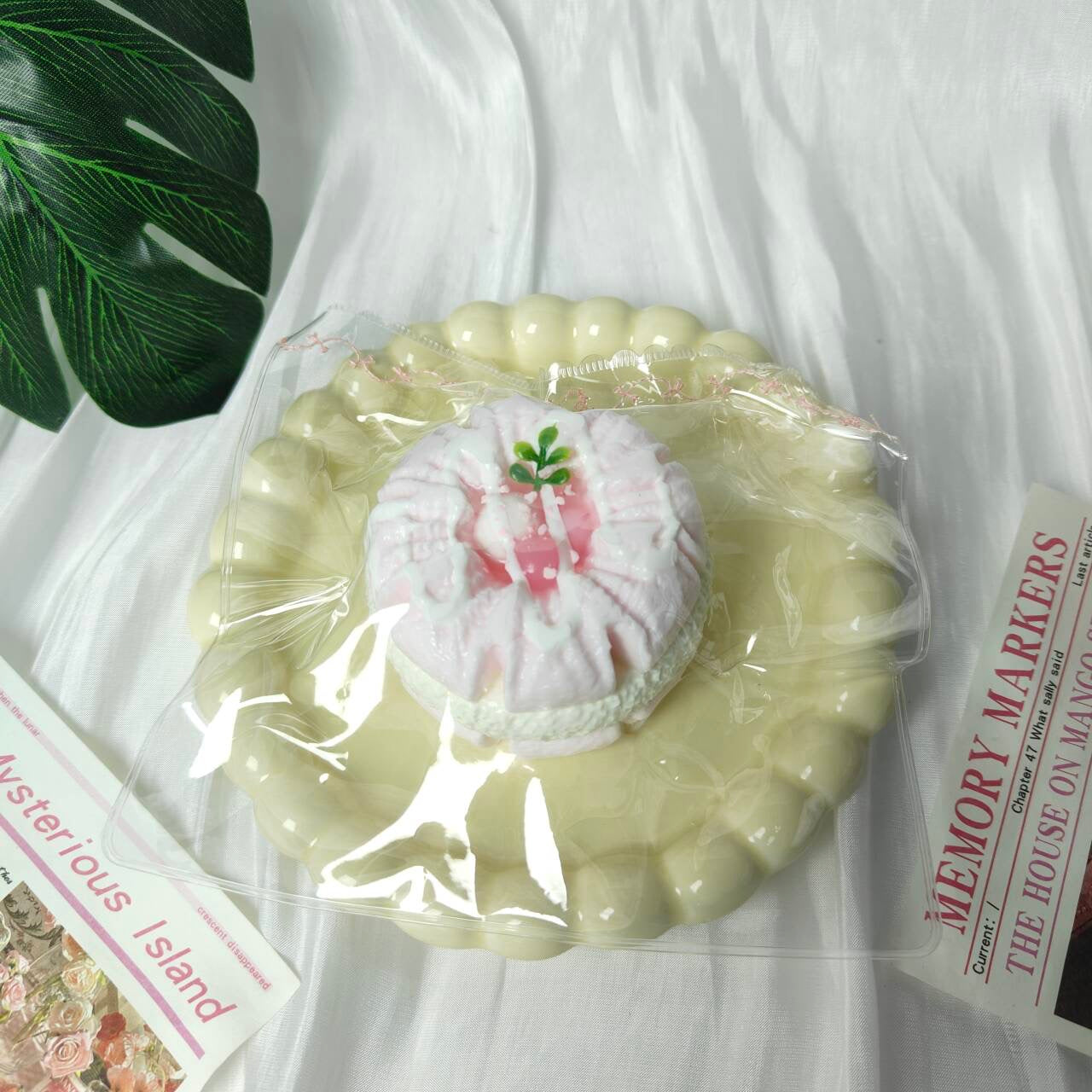 pink bagel