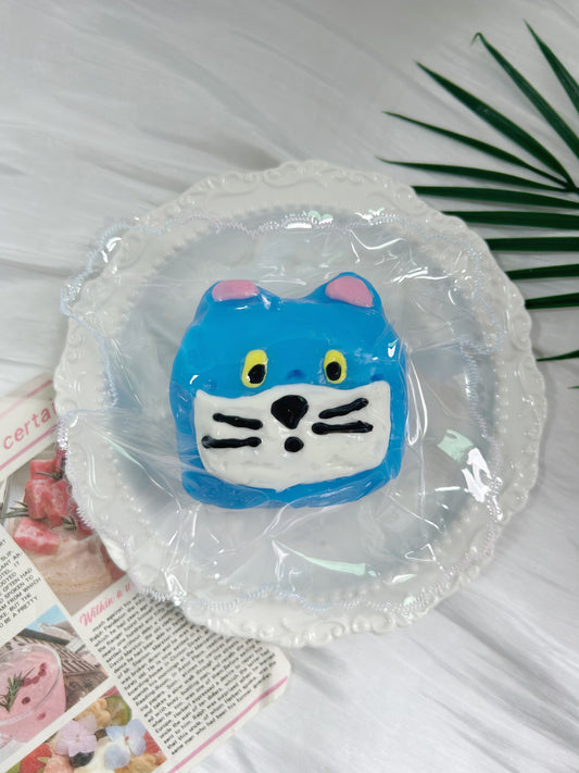 Tom cat cube