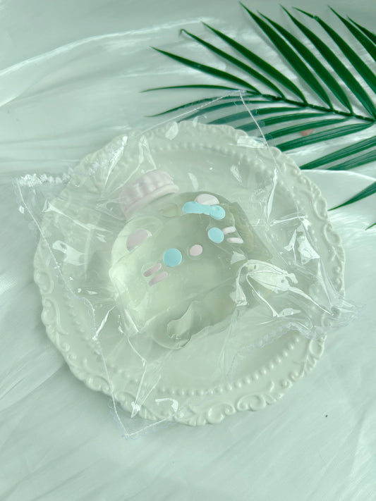 Kitty water bottle cream muddy