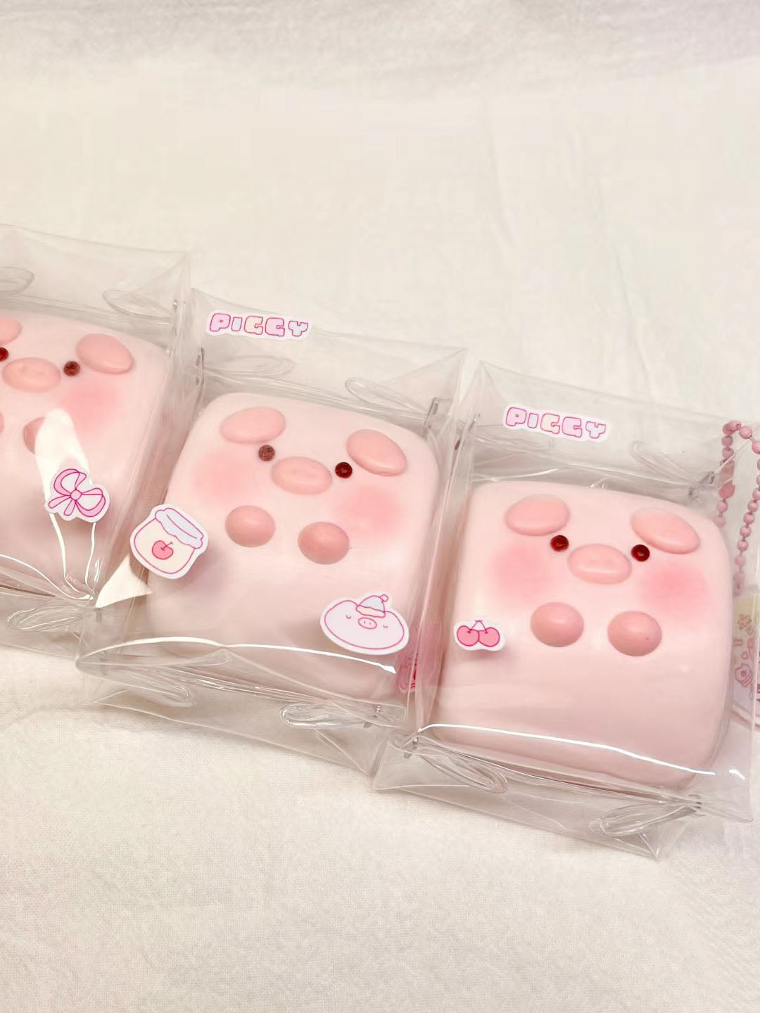 Handmade Silicone Cute pig  steamed bun Stress Relief Squishy Toy
